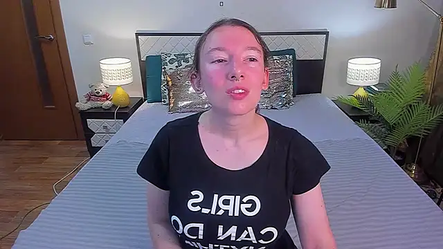 Snapshot of CatherineWalls chatting on July 13, 3:39 am CatherineWalls online show from July 13, 3:39 am