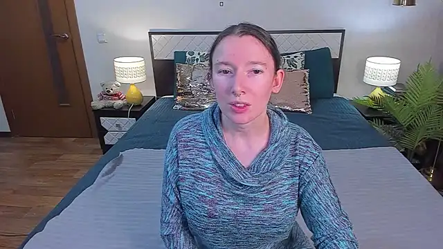Snapshot of CatherineWalls chatting on June 4, 4:28 am CatherineWalls online show from June 4, 4:28 am