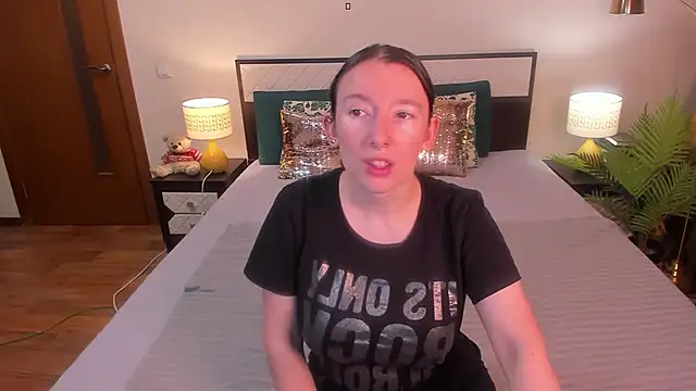 Snapshot of CatherineWalls chatting on July 5, 2:38 am CatherineWalls online show from July 5, 2:38 am