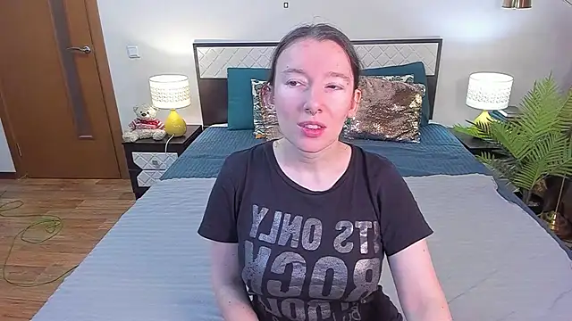Snapshot of CatherineWalls chatting on June 9, 2:23 am CatherineWalls online show from June 9, 2:23 am