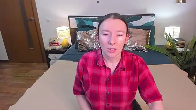 CatherineWalls online show from February 20, 4:09 am