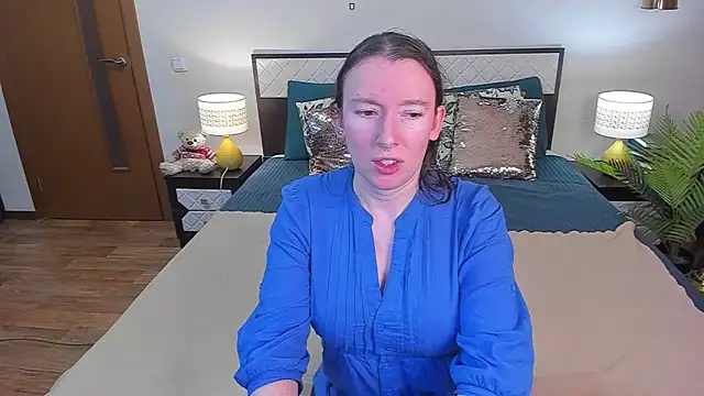 Snapshot of CatherineWalls chatting on June 1, 2:56 am CatherineWalls online show from June 1, 2:56 am