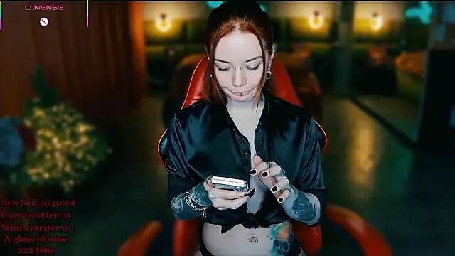 MaxPhoenixx online show from March 15, 8:05 pm