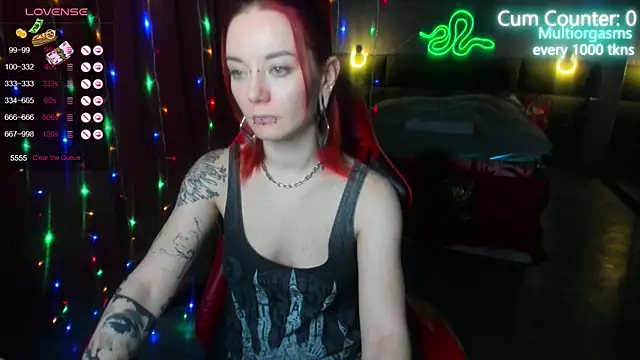 MaxPhoenixx online show from February 21, 12:49 am