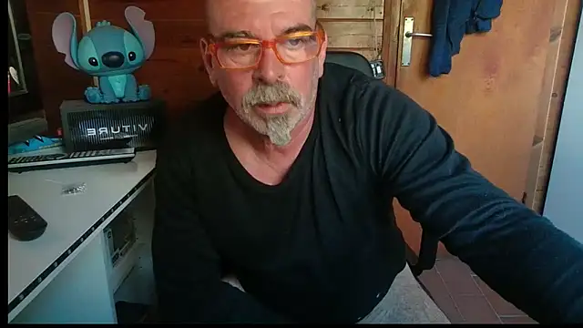 Snapshot of 0oscar_xxx chatting on October 25, 12:50 pm 0oscar xxx online show from October 25, 12:50 pm