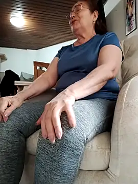 Vicky Rosse online show from April 17, 7:38 pm