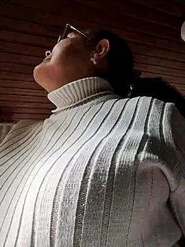 Vicky Rosse online show from April 7, 8:32 pm