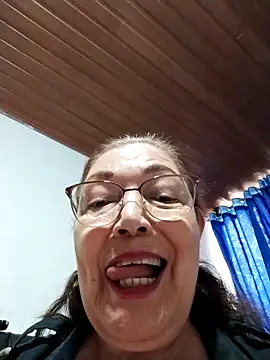 Vicky Rosse online show from April 4, 6:36 pm