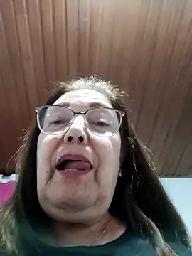 Vicky Rosse online show from March 3, 12:39 am