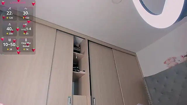 Snapshot of sussan_dream1 chatting on July 8, 11:38 pm sussan dream1 online show from July 8, 11:38 pm
