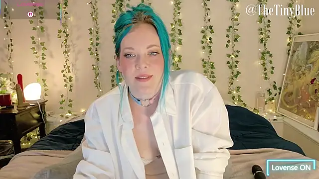 thetinyblue online show from February 25, 5:46 pm