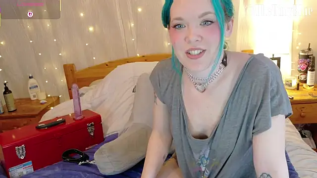 thetinyblue online show from March 9, 5:05 pm