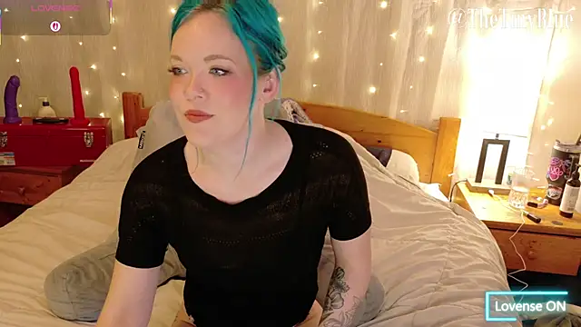 thetinyblue online show from February 9, 5:44 pm