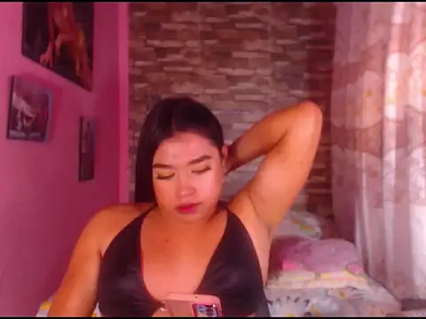 Snapshot of katrinawillff chatting on February 18, 8:36 pm katrinawillff online show from February 18, 8:36 pm
