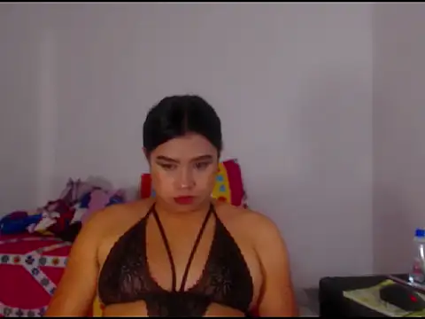 Snapshot of katrinawillff chatting on July 13, 6:13 am katrinawillff online show from July 13, 6:13 am