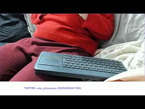 Snapshot of sexy_modelll chatting on November 16, 12:43 pm sexy modelll online show from November 16, 12:43 pm