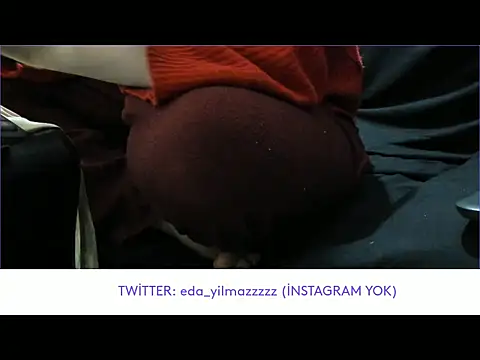 Snapshot of sexy_modelll chatting on March 22, 6:47 pm sexy modelll online show from March 22, 6:47 pm