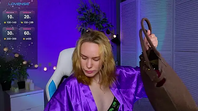 Ramona    online show from April 5, 1:40 pm