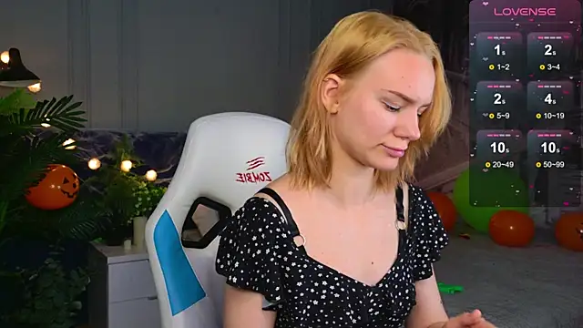 Ramona    online show from October 25, 6:12 am