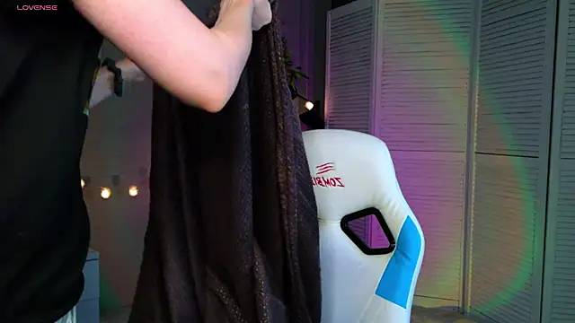 Ramona    online show from April 8, 6:15 am