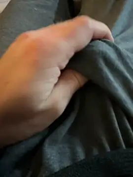 j1991j online show from April 9, 9:43 pm