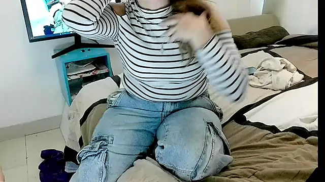 Carolain3 9 online show from June 3, 5:17 pm