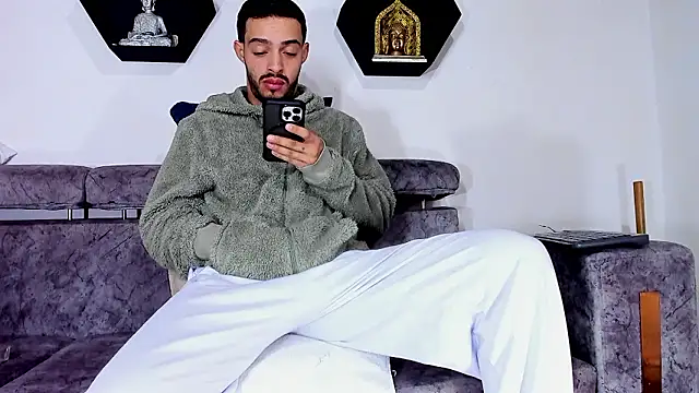 Alejandro Zatoro online show from February 9, 1:09 pm