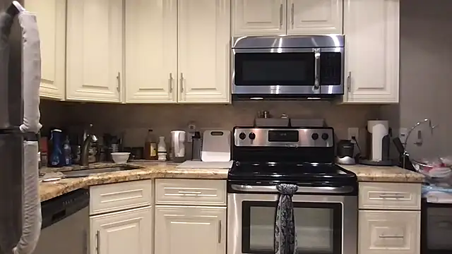 BigGuyMuscle online show from April 8, 4:19 pm