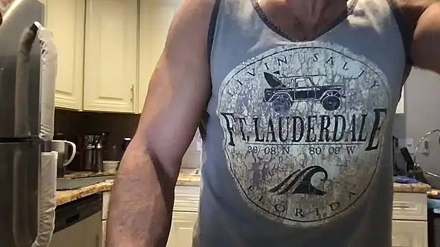 BigGuyMuscle online show from March 13, 7:08 pm