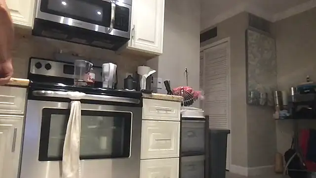 BigGuyMuscle online show from December 16, 10:03 pm