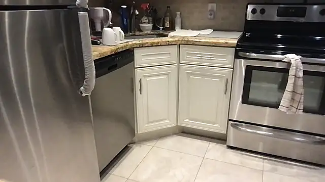 BigGuyMuscle online show from February 14, 7:14 pm