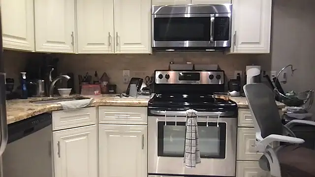 BigGuyMuscle online show from September 24, 3:57 am