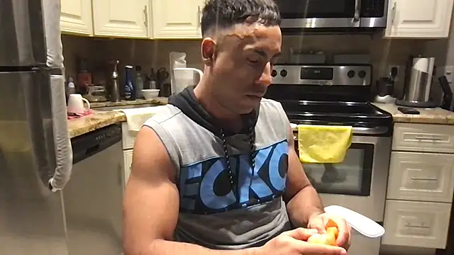 BigGuyMuscle online show from February 28, 12:21 am