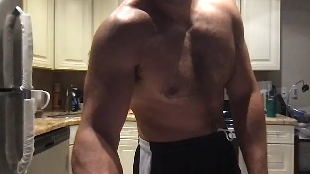 BigGuyMuscle online show from May 30, 6:24 pm