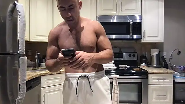 BigGuyMuscle online show from May 16, 10:20 pm