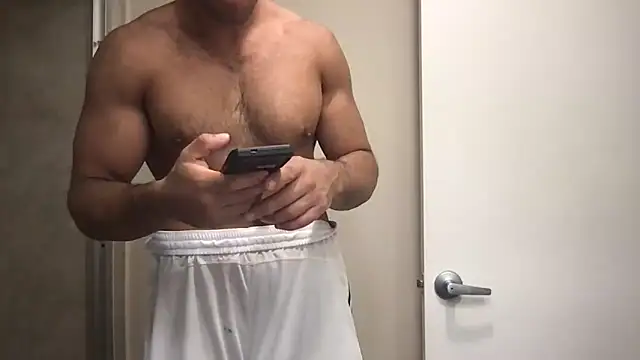 BigGuyMuscle online show from May 14, 10:40 pm