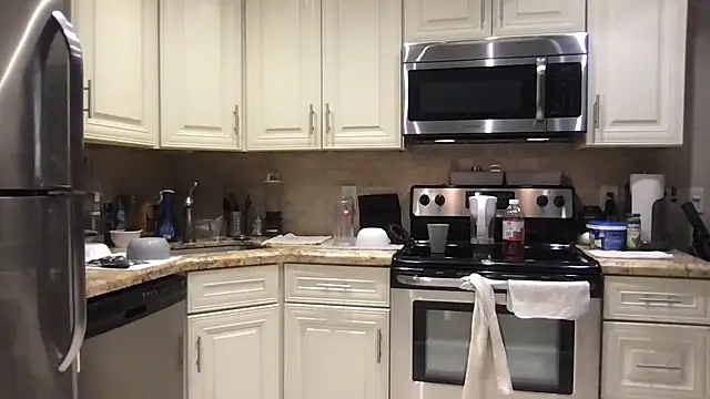 BigGuyMuscle online show from December 2, 10:22 pm