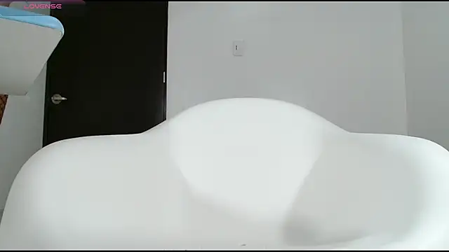 Betsy Thonson online show from March 5, 10:54 pm