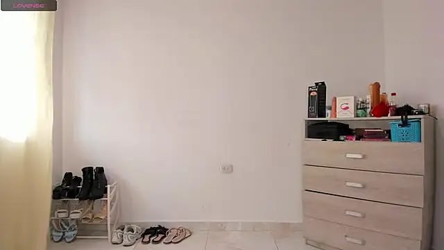 andrea hills online show from January 9, 4:06 pm