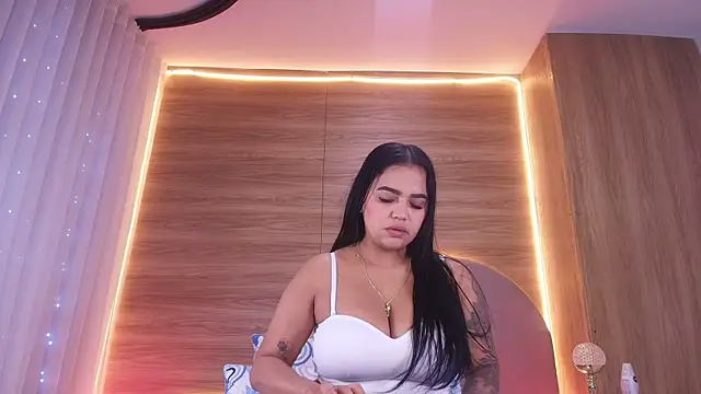 alexaa walker online show from April 15, 12:32 pm