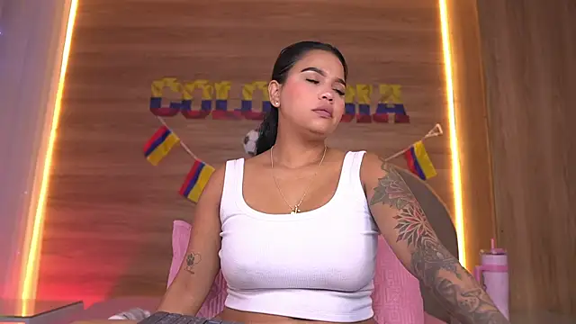 alexaa walker online show from June 26, 12:55 pm