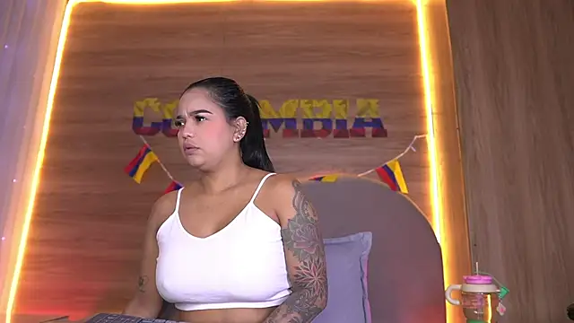 alexaa walker online show from July 12, 12:17 pm