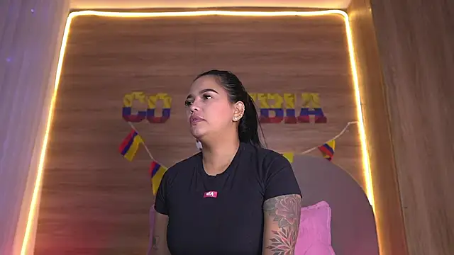 alexaa walker online show from July 15, 12:01 pm