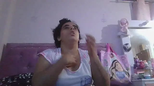 annarose19 online show from April 28, 2:27 am