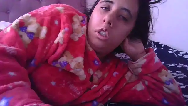 Snapshot of annarose19 chatting on October 24, 5:34 pm annarose19 online show from October 24, 5:34 pm