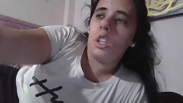 annarose19 online show from February 4, 11:33 pm