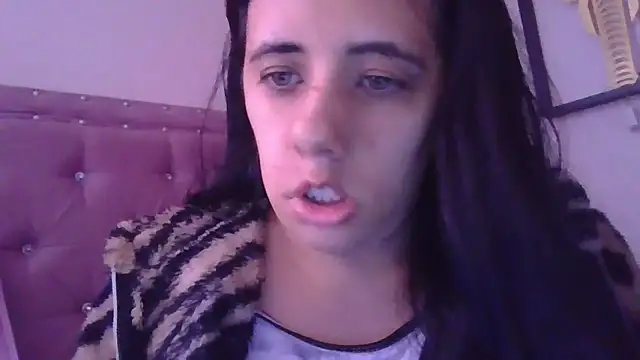 annarose19 online show from January 15, 8:45 pm