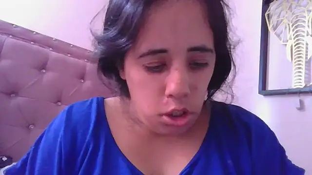 Snapshot of annarose19 chatting on December 2, 7:37 pm annarose19 online show from December 2, 7:37 pm