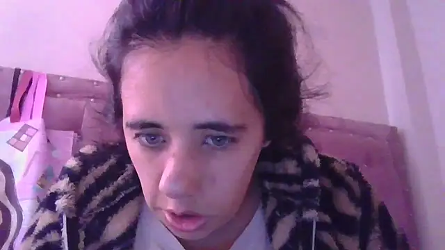 annarose19 online show from February 5, 8:37 pm