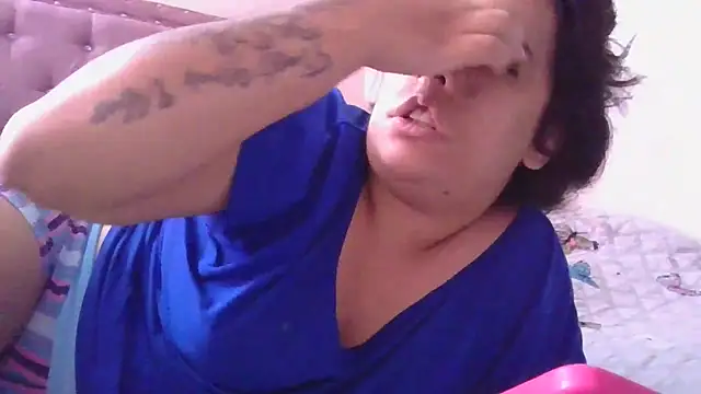 Snapshot of annarose19 chatting on December 3, 5:01 pm annarose19 online show from December 3, 5:01 pm